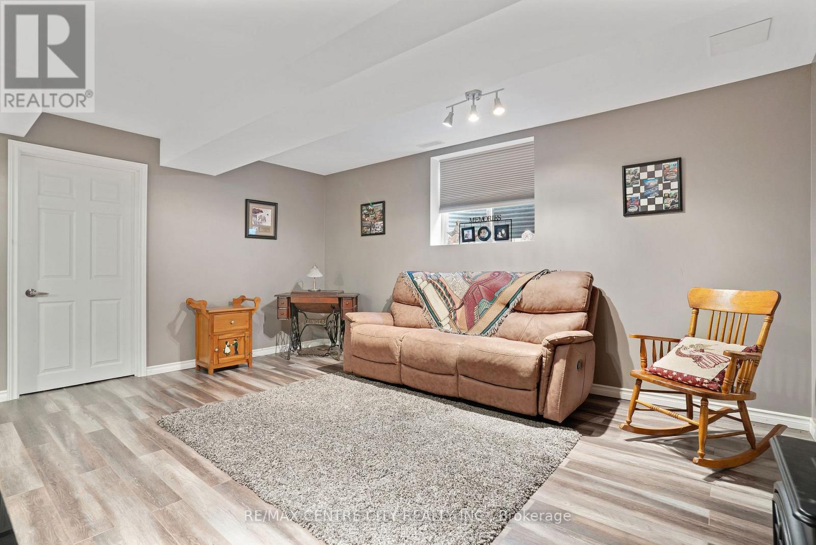 4 - 214 Snyder's Road E, Wilmot, Ontario  N3A 0A6 - Photo 36 - X12865988