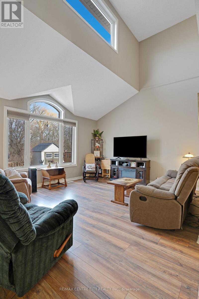 4 - 214 Snyder's Road E, Wilmot, Ontario  N3A 0A6 - Photo 6 - X12865988