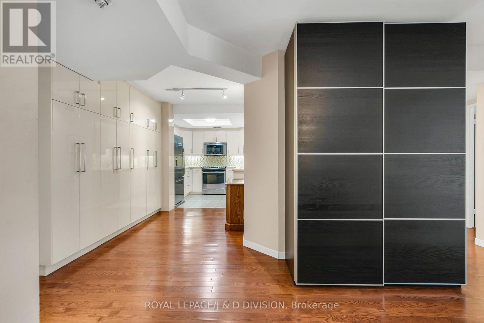 1001 - 5444 Yonge Street, Toronto, Ontario  M3N 6J4 - Photo 4 - C13022788