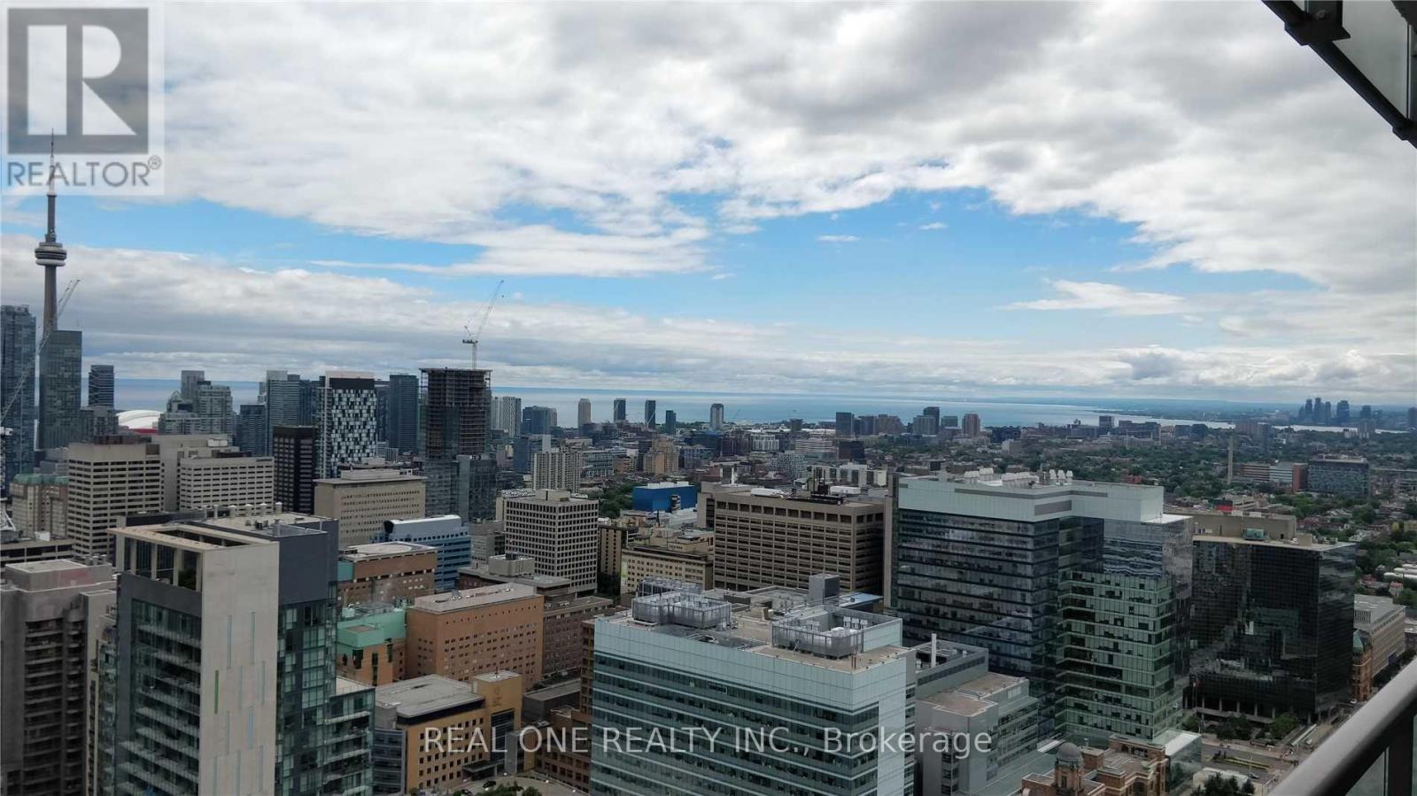 3606 - 38 Grenville Avenue, Toronto, Ontario  M4Y 1A5 - Photo 2 - C13022804