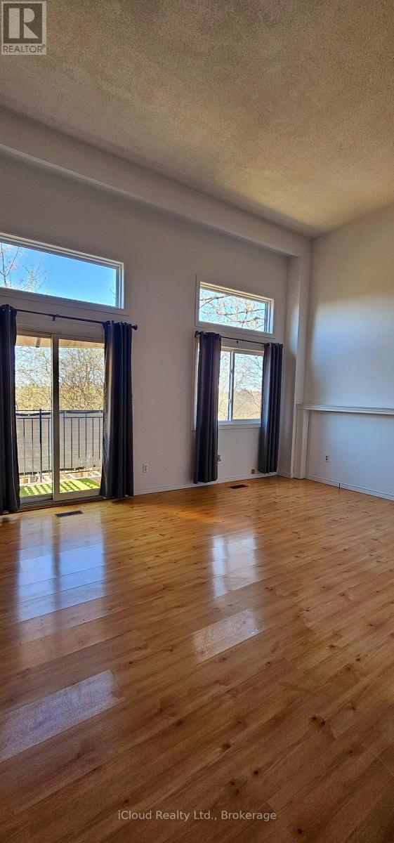 36 - 36 Dawson Crescent, Brampton, Ontario  L6V 3M5 - Photo 2 - W13017484