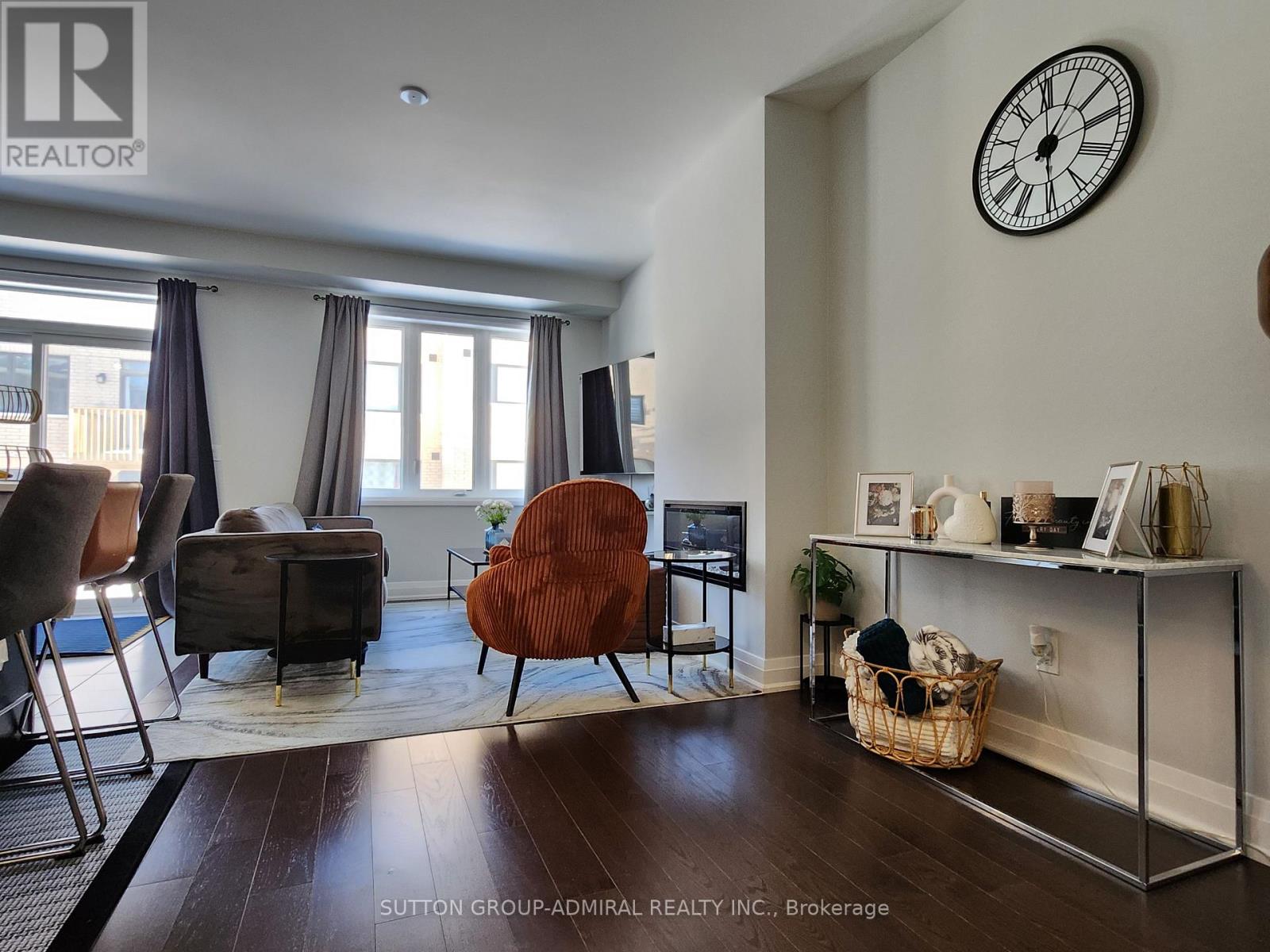 984 Crowsnest Hollow, Pickering, Ontario  L1X 0P4 - Photo 4 - E13022736