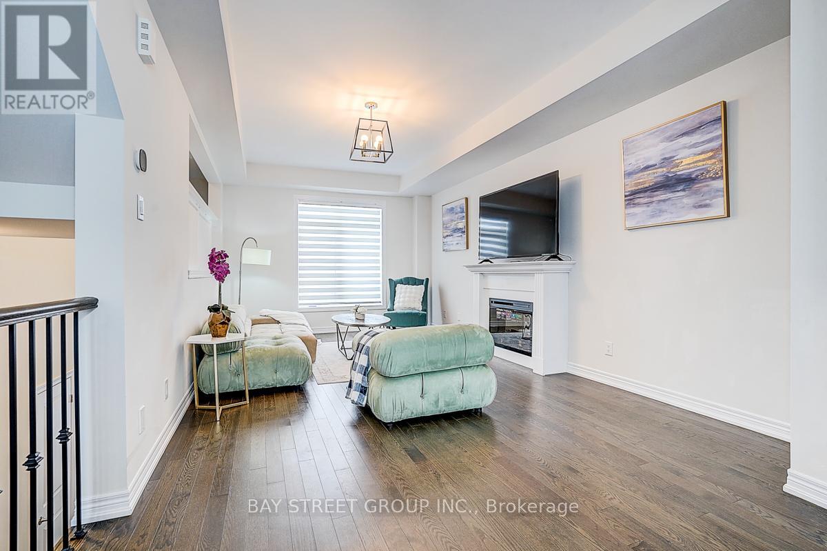 19 Morrison Crescent, Whitby, Ontario  L1P 1V4 - Photo 12 - E13022758