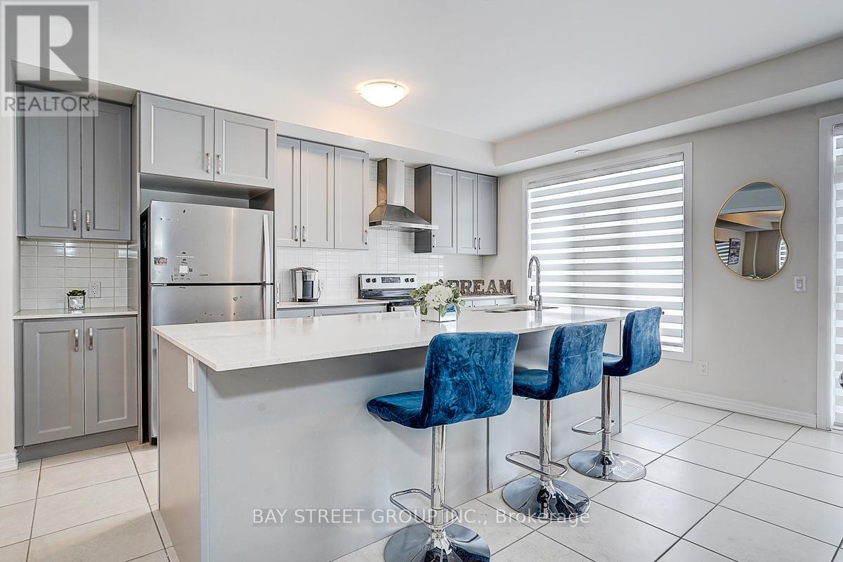 19 Morrison Crescent, Whitby, Ontario  L1P 1V4 - Photo 5 - E13022758