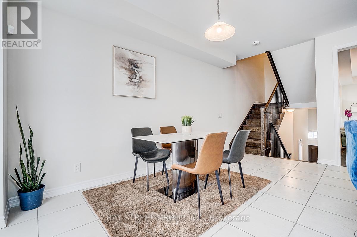 19 Morrison Crescent, Whitby, Ontario  L1P 1V4 - Photo 9 - E13022758