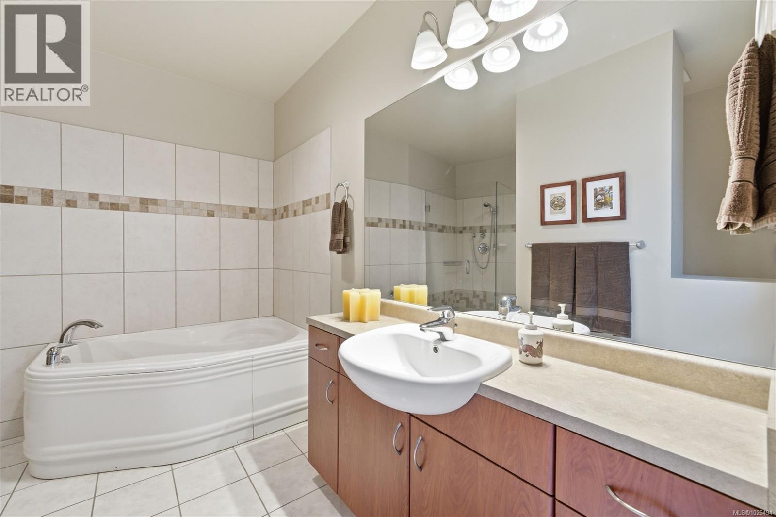 609 827 Fairfield Rd, Victoria, British Columbia  V8V 5B2 - Photo 25 - 1026494