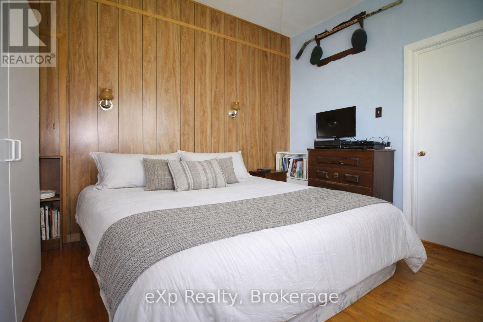 125 Lake Drive, West Grey, Ontario  N0C 1H0 - Photo 10 - X13022734