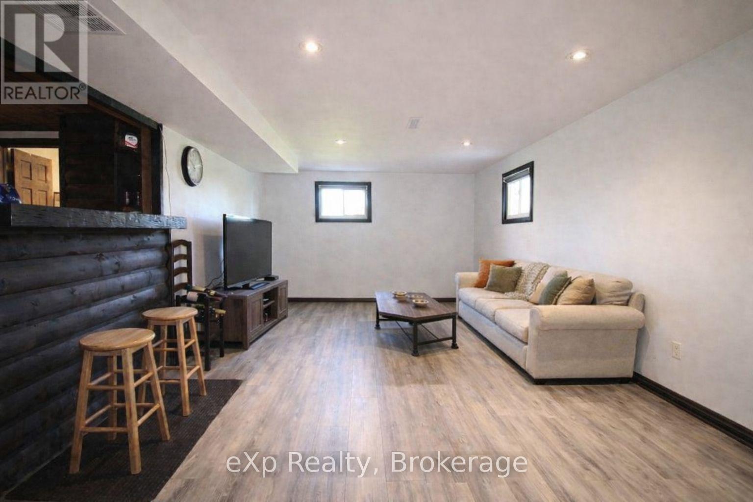 125 Lake Drive, West Grey, Ontario  N0C 1H0 - Photo 11 - X13022734