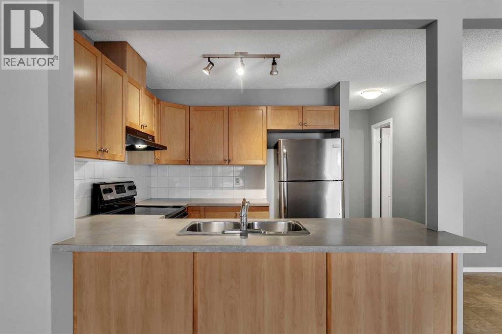 68 Panatella Villas NW, Calgary, Alberta  T3K 0G6 - Photo 12 - A2286938