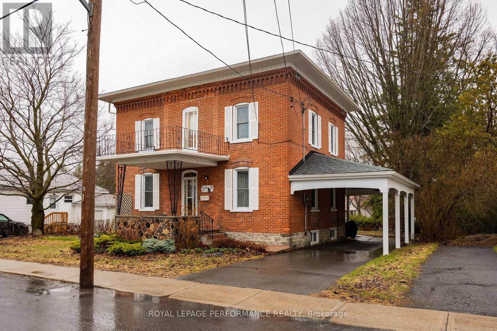 11 PETER STREET, North Glengarry, Ontario