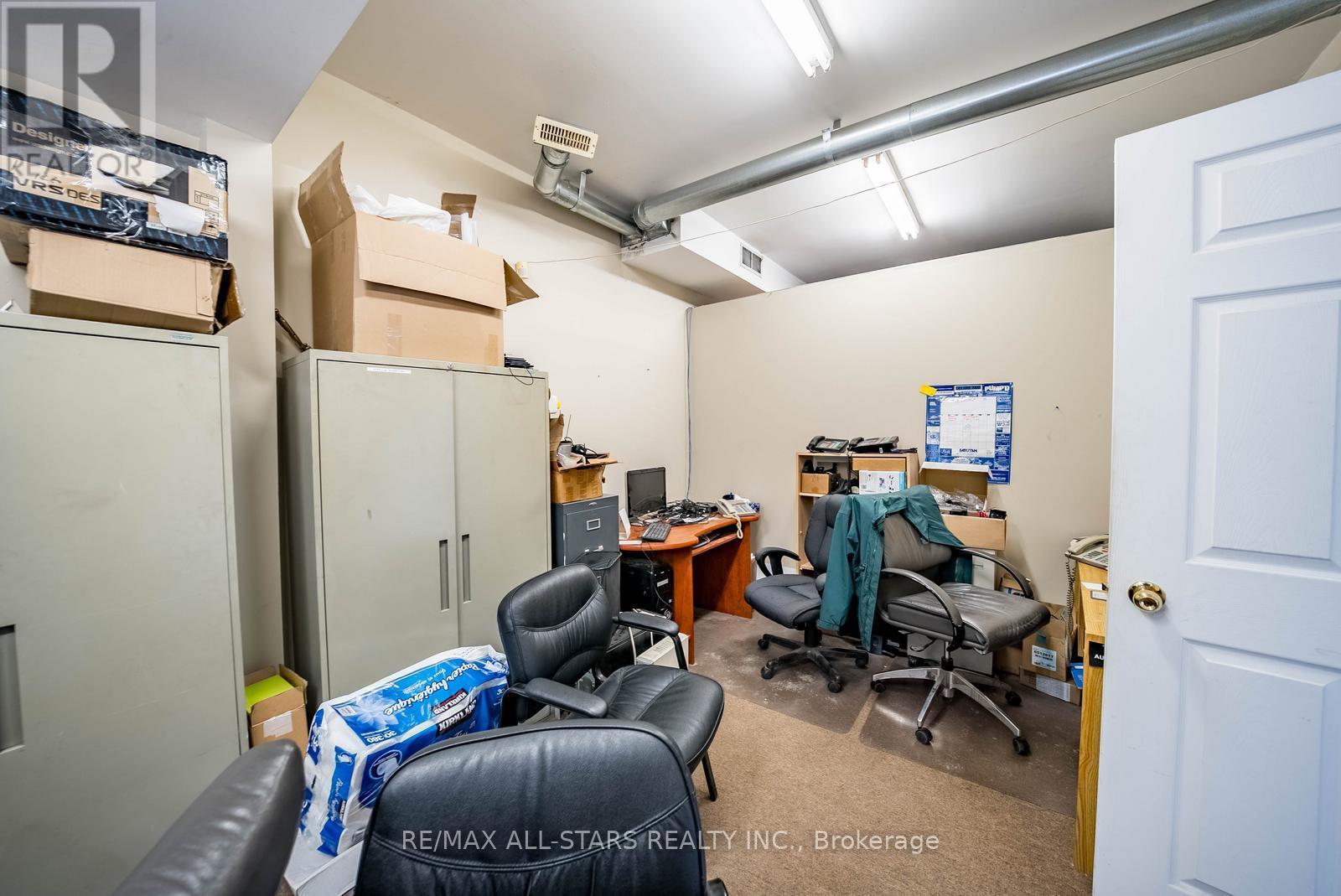 98 Bayfield Street, Barrie, Ontario  L4M 3A8 - Photo 10 - S13022730