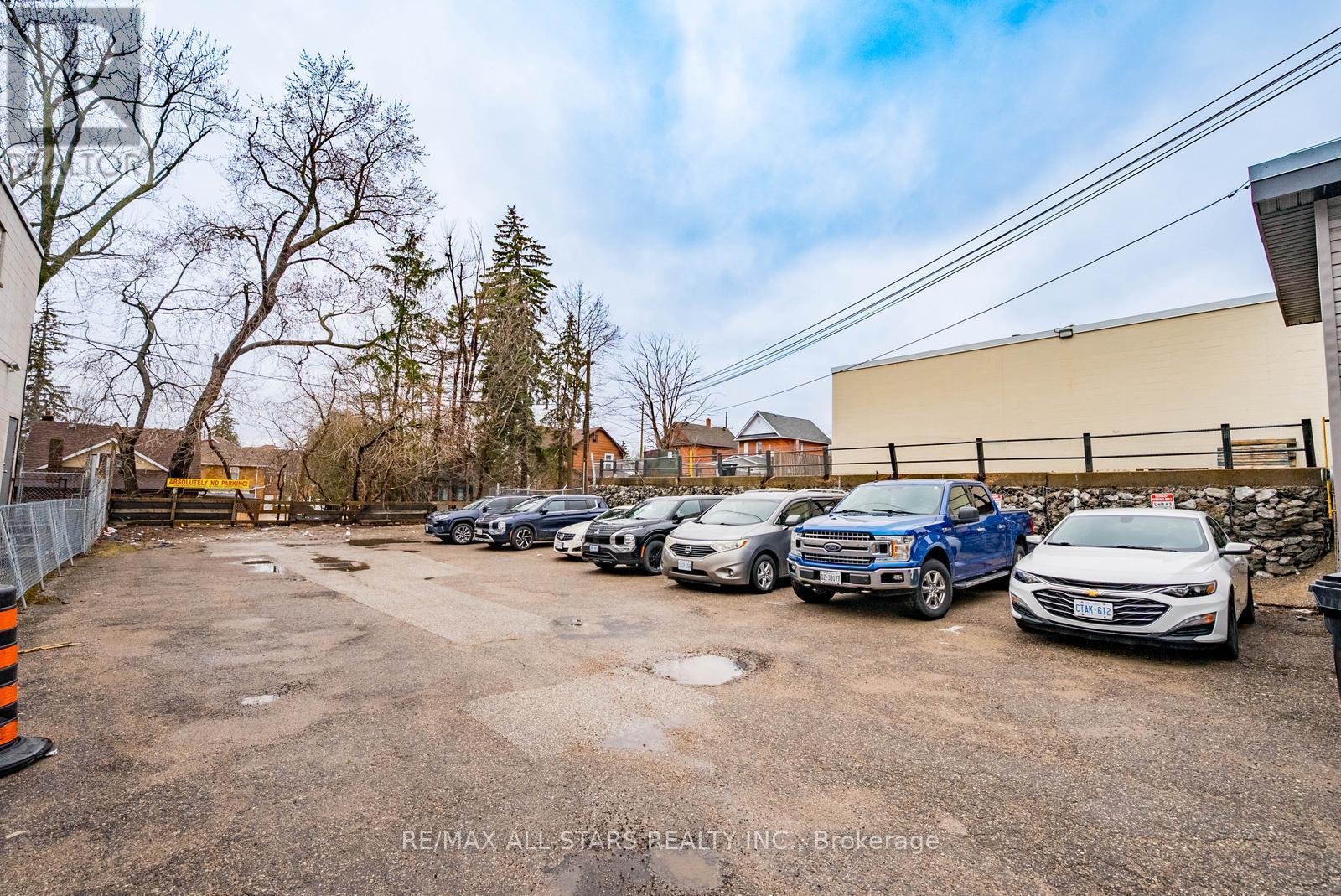 98 Bayfield Street, Barrie, Ontario  L4M 3A8 - Photo 11 - S13022730