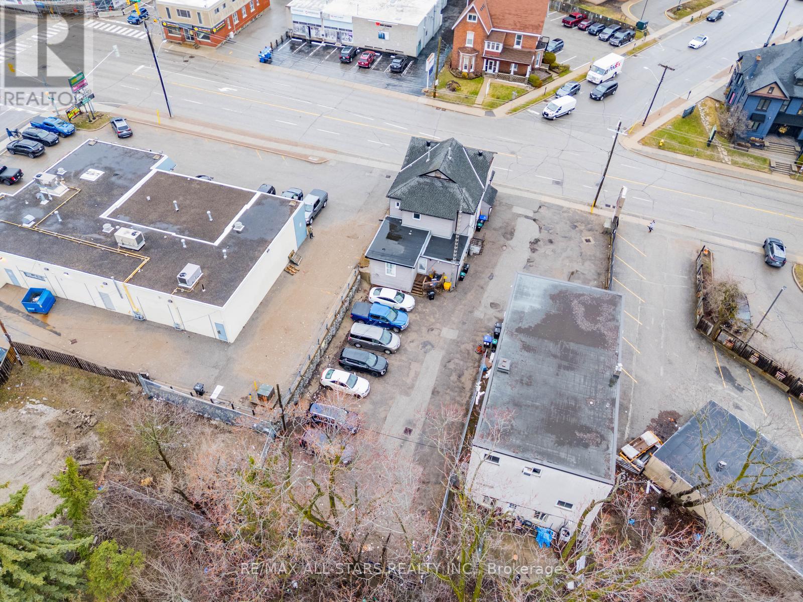 98 Bayfield Street, Barrie, Ontario  L4M 3A8 - Photo 18 - S13022730