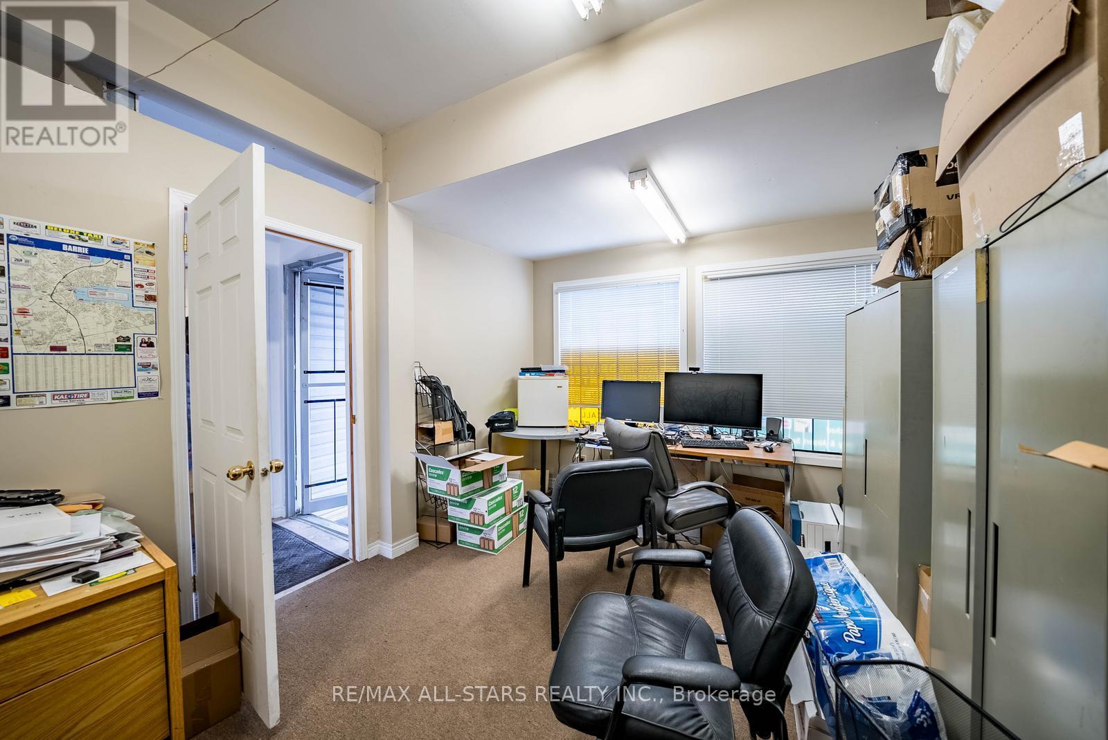 98 Bayfield Street, Barrie, Ontario  L4M 3A8 - Photo 9 - S13022730