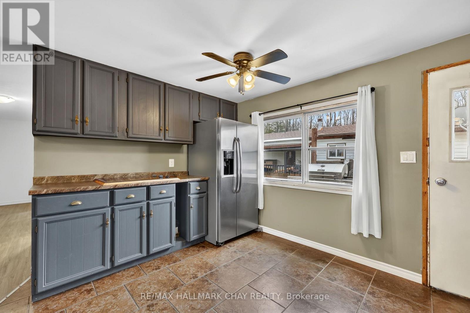 4125 Elaine Street, Severn, Ontario  L3V 0V1 - Photo 10 - S13022790