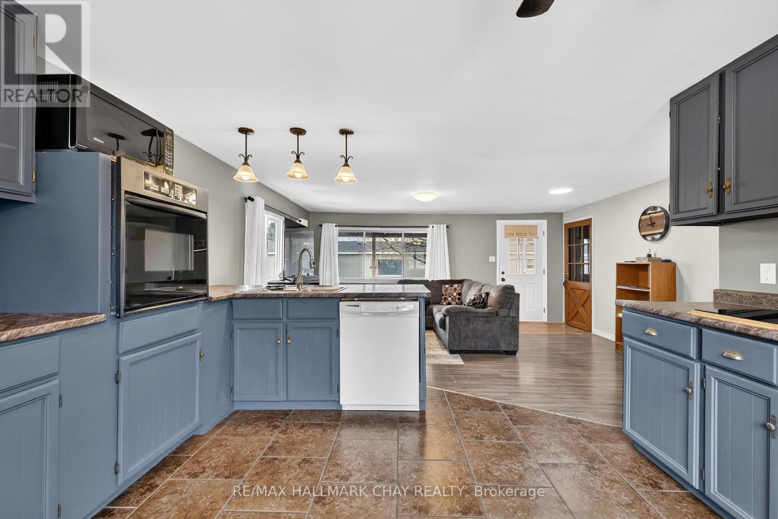 4125 Elaine Street, Severn, Ontario  L3V 0V1 - Photo 6 - S13022790