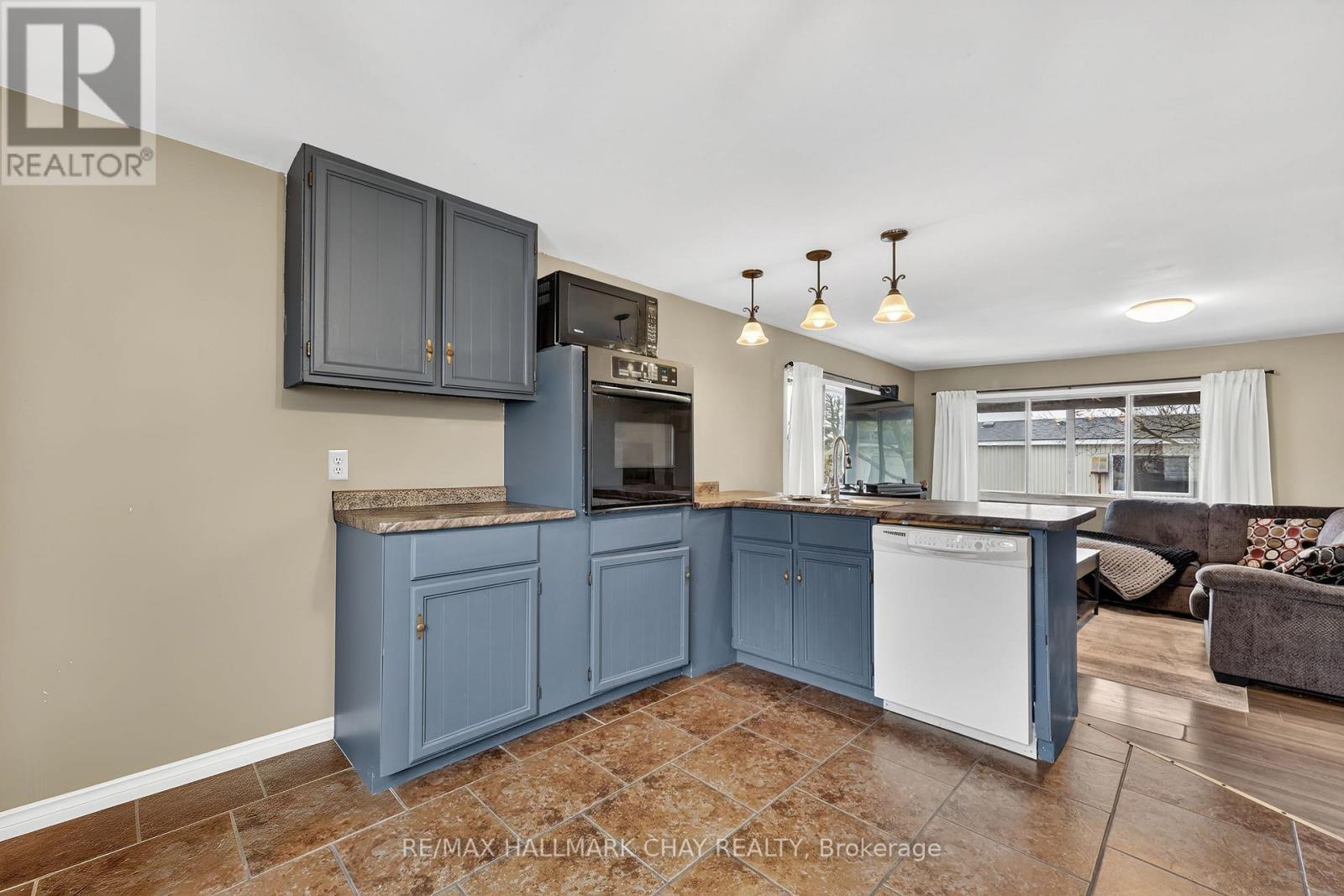 4125 Elaine Street, Severn, Ontario  L3V 0V1 - Photo 9 - S13022790