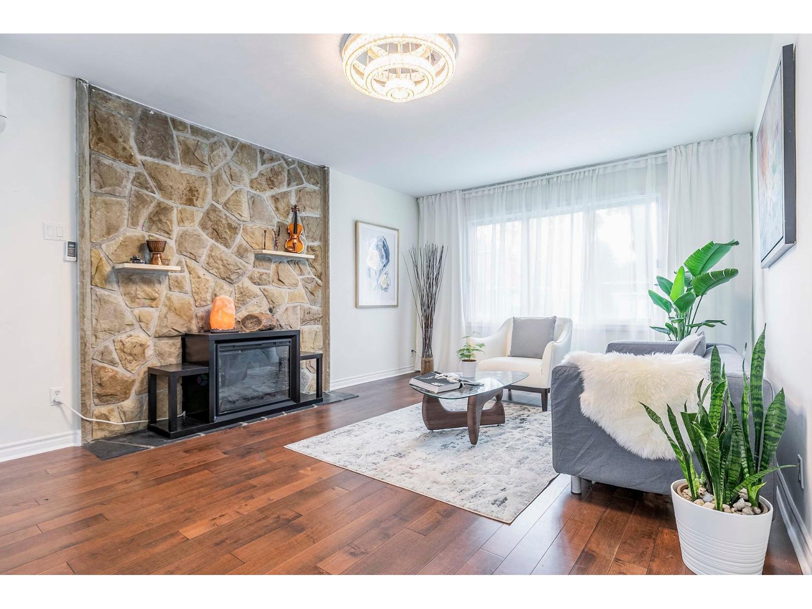 455 Rue Marlatt Montréal (Saint-Laurent) Quebec Canada H4M2H2