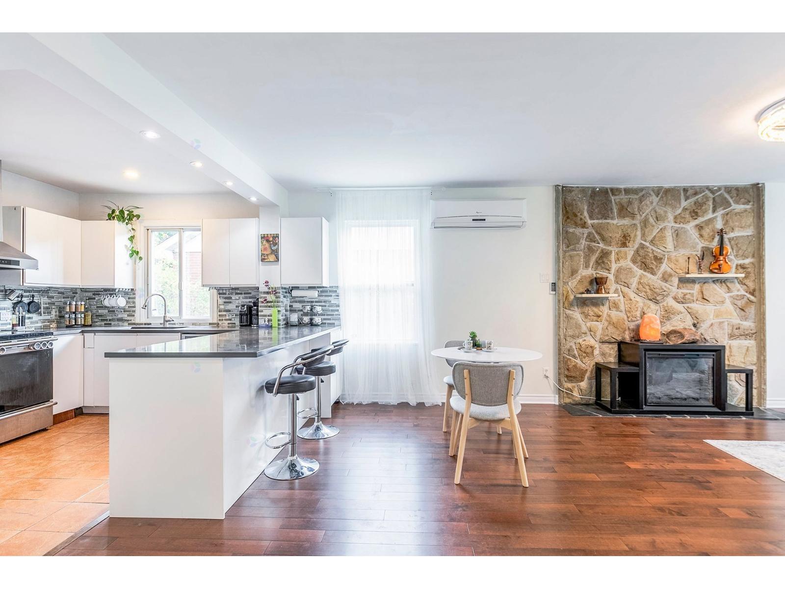 455 Rue Marlatt Montréal (Saint-Laurent) Quebec Canada H4M2H2 3