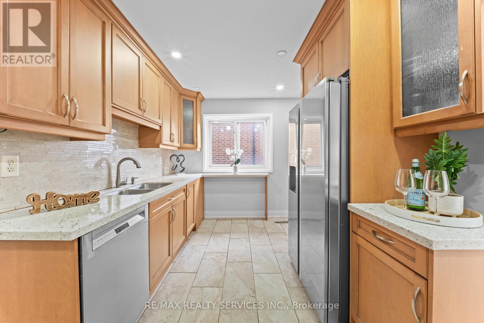 41 Tanager Square, Brampton, Ontario  L6Z 1X1 - Photo 12 - W13022740