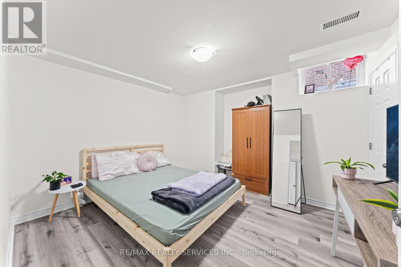 41 Tanager Square, Brampton, Ontario  L6Z 1X1 - Photo 45 - W13022740