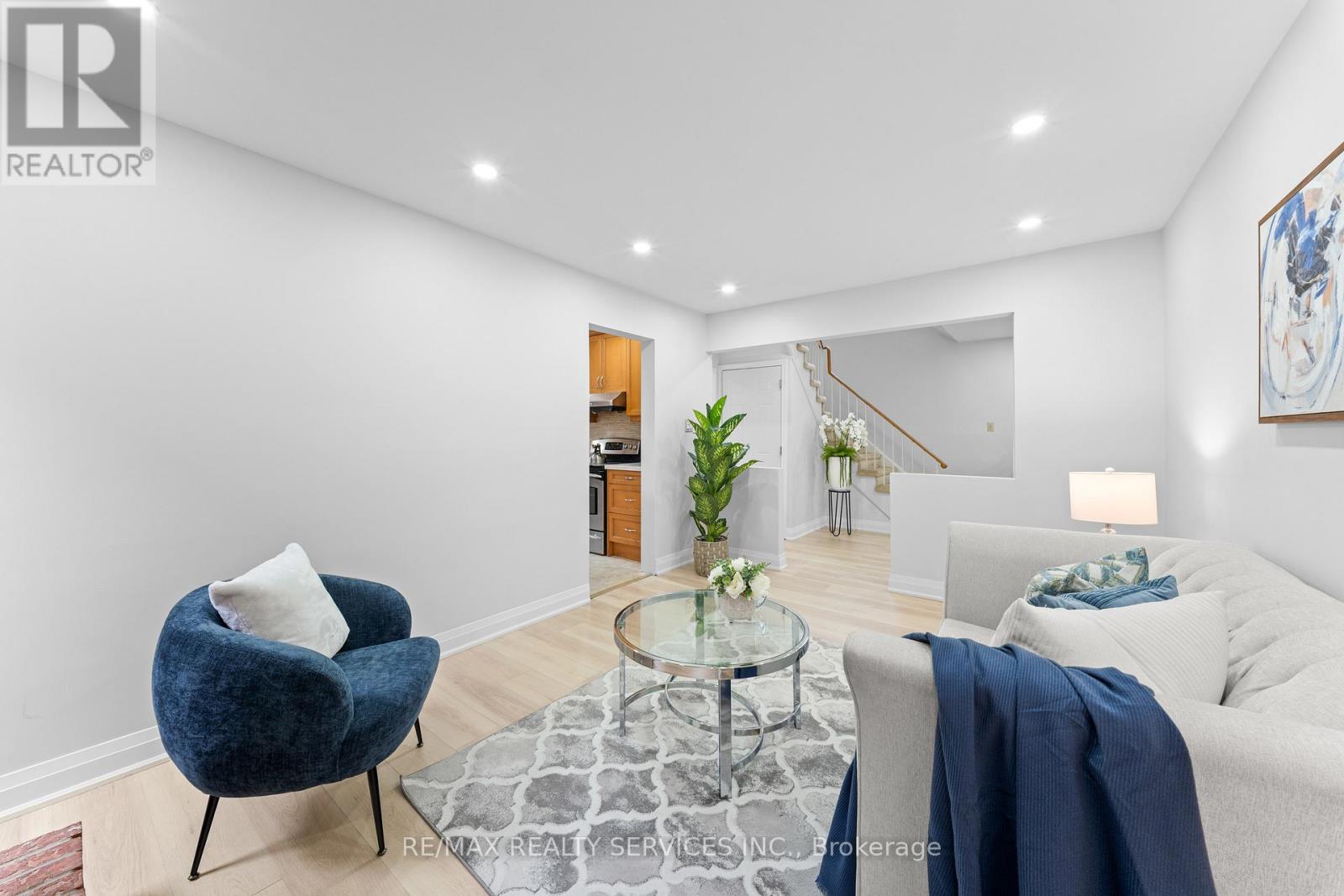 41 Tanager Square, Brampton, Ontario  L6Z 1X1 - Photo 9 - W13022740