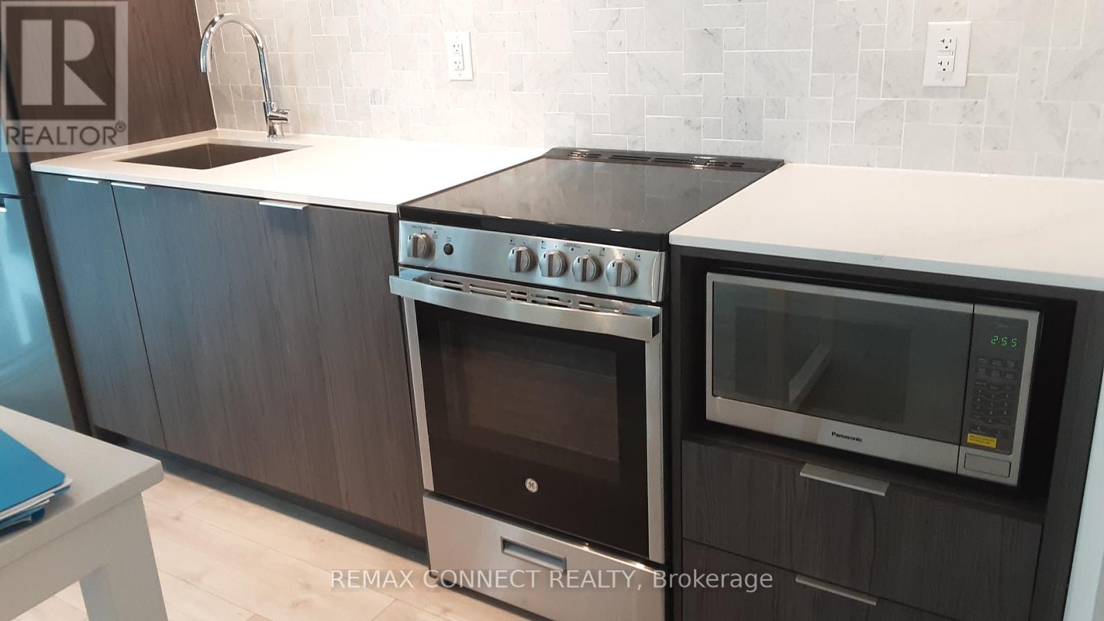 1107 - 65 Annie Craig Drive, Toronto, Ontario  M8V 0G8 - Photo 4 - W13022792