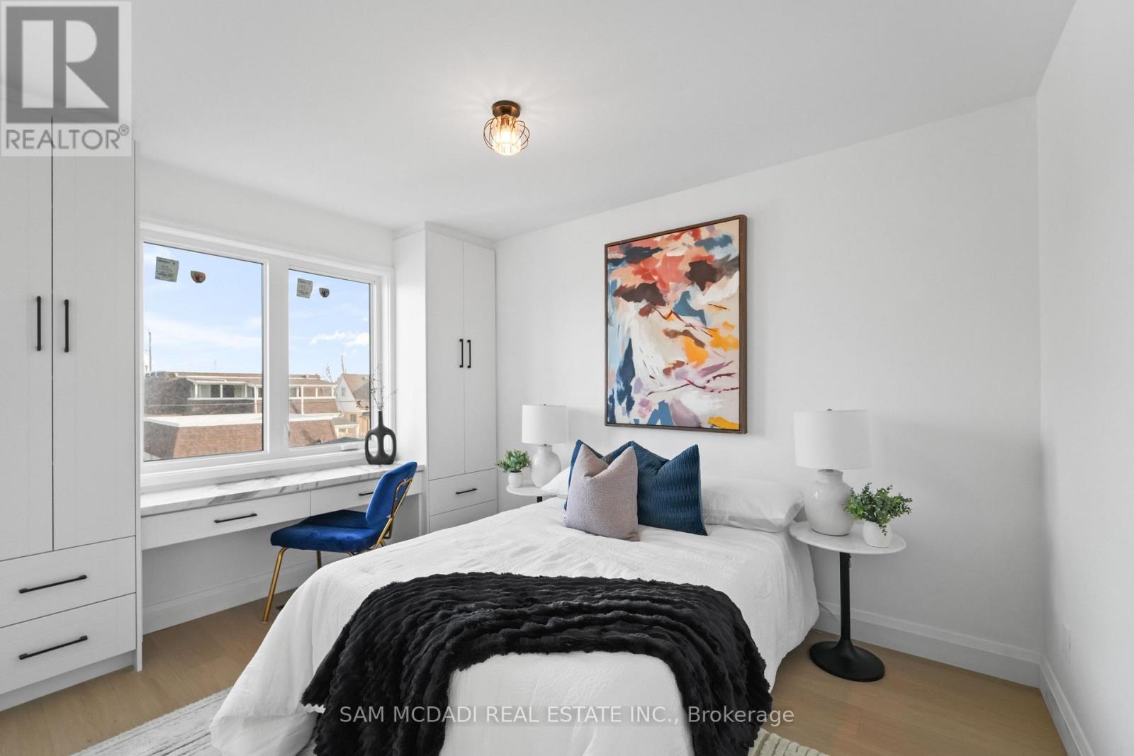 25 Falstaff Avenue, Toronto, Ontario  M6L 2C6 - Photo 20 - W13022820