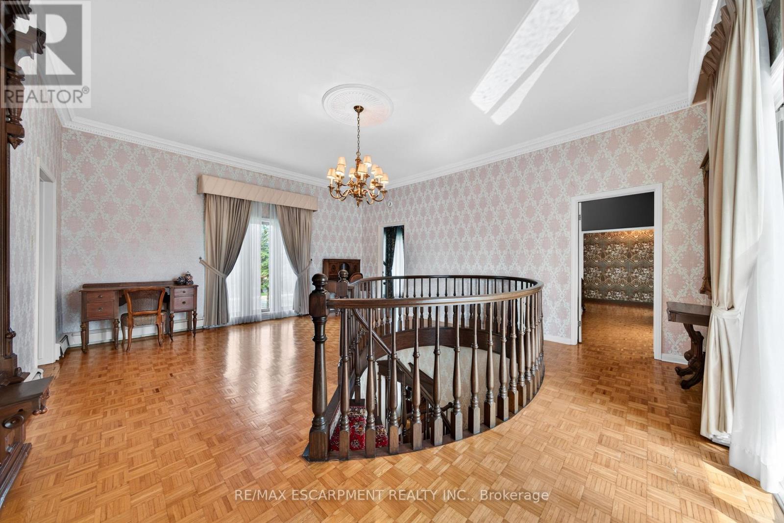 213 Stone Church Road W, Hamilton, Ontario  L9B 1A2 - Photo 19 - X13022810