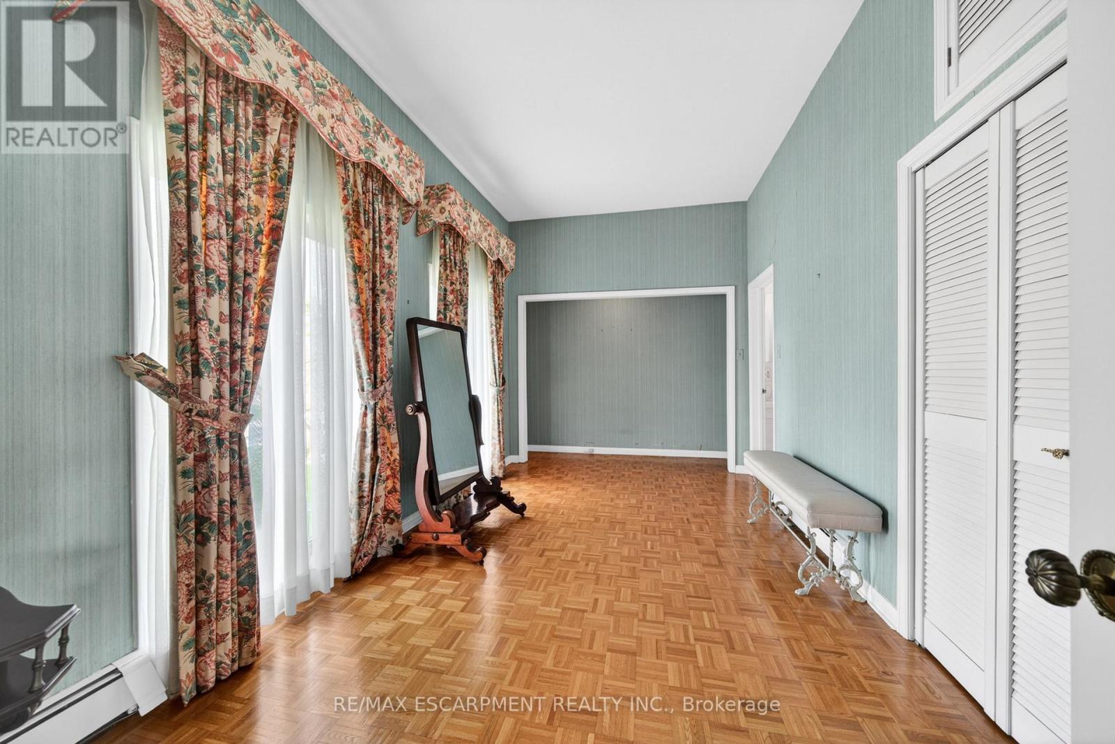 213 Stone Church Road W, Hamilton, Ontario  L9B 1A2 - Photo 24 - X13022810