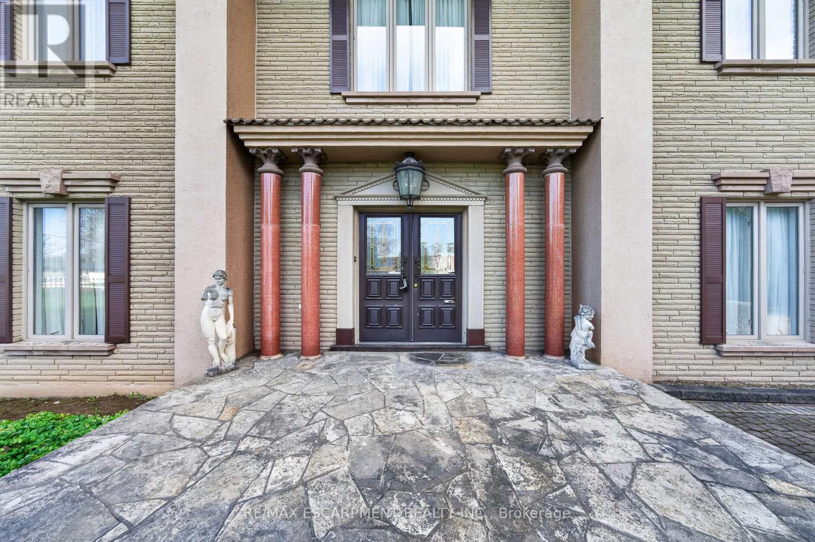 213 Stone Church Road W, Hamilton, Ontario  L9B 1A2 - Photo 4 - X13022810