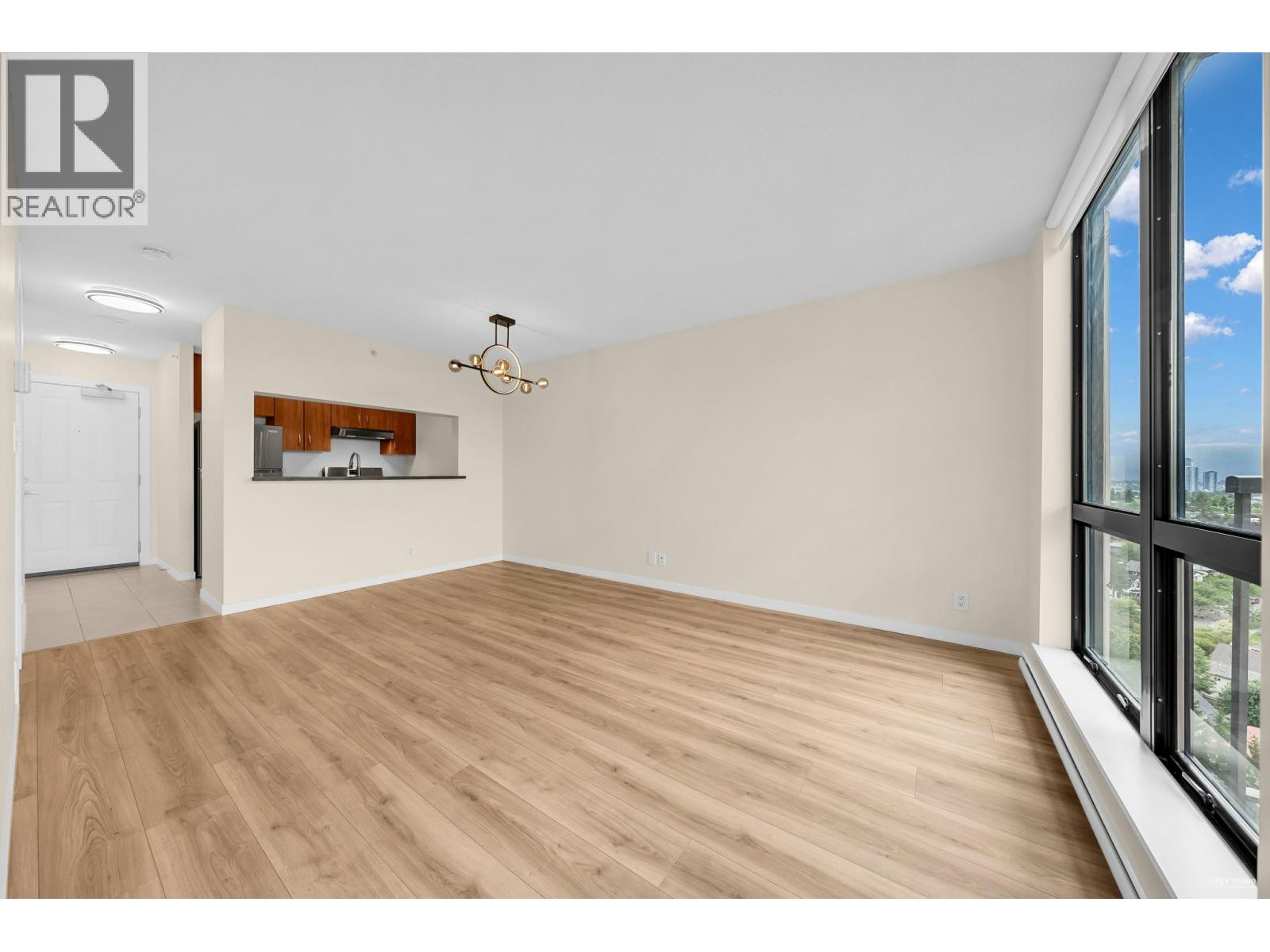 2002 3663 Crowley Drive, Vancouver, British Columbia  V5R 6H4 - Photo 6 - R3101101