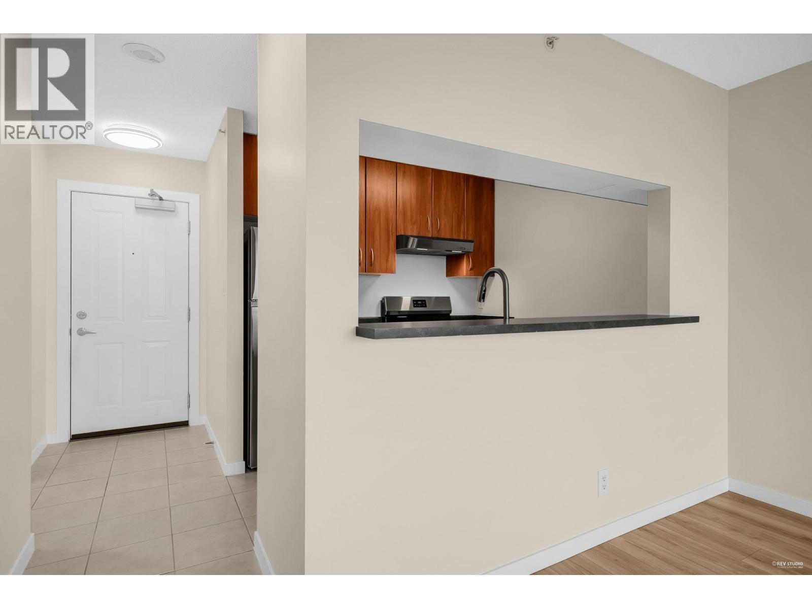 2002 3663 Crowley Drive, Vancouver, British Columbia  V5R 6H4 - Photo 14 - R3101101