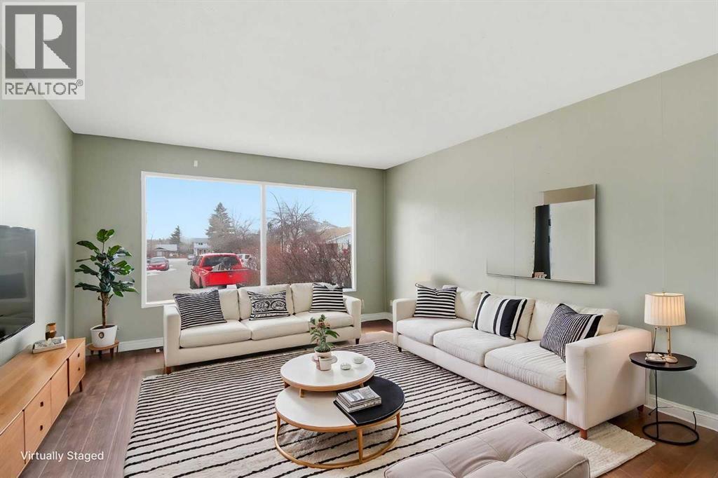 128 Pineson Place Ne, Calgary, Alberta  T1Y 2R1 - Photo 3 - A2301841