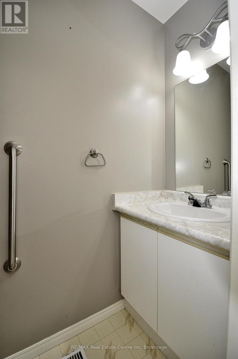 41 - 151 Martinet Avenue, London East, Ontario  N5V 4T4 - Photo 12 - X12777142