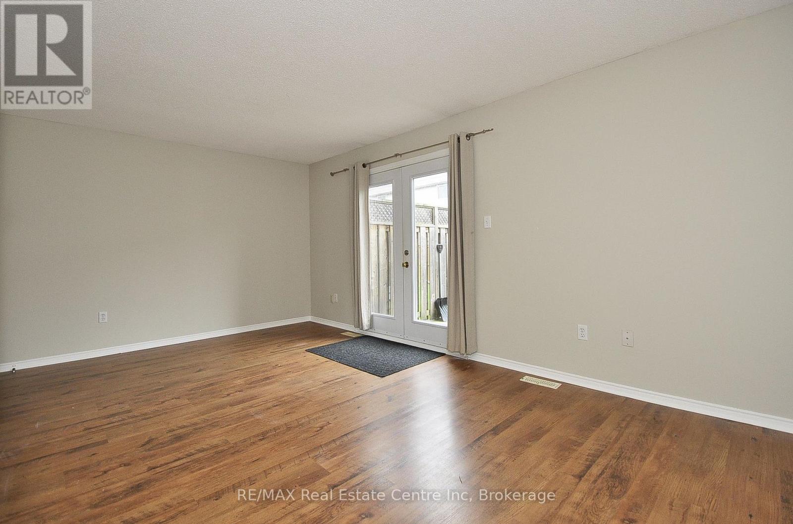 41 - 151 Martinet Avenue, London East, Ontario  N5V 4T4 - Photo 11 - X12777142