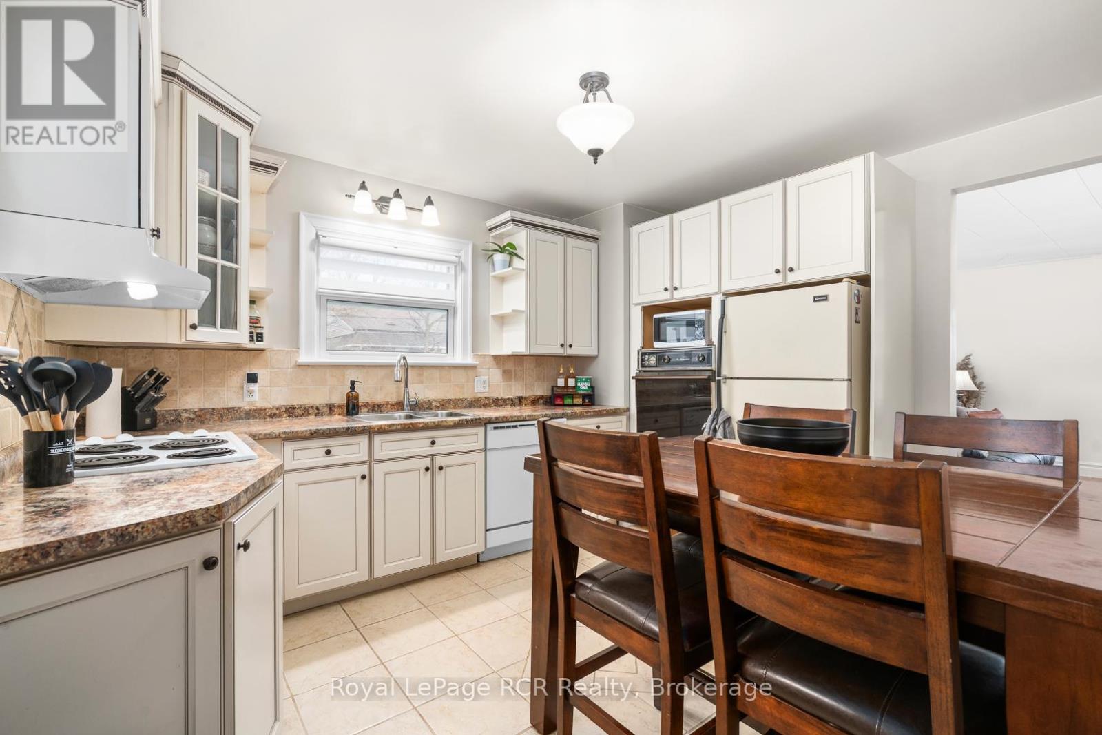 226 Birmingham Street W, Wellington North, Ontario  N0G 2L1 - Photo 16 - X12873820