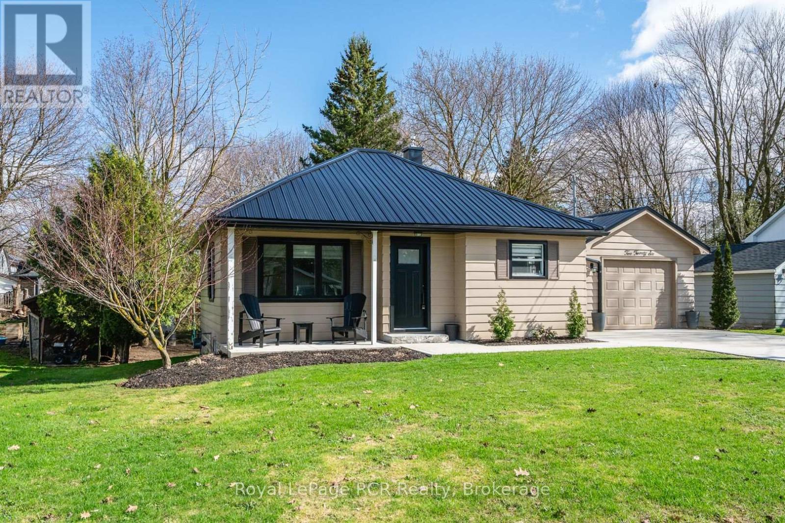 226 Birmingham Street W, Wellington North, Ontario  N0G 2L1 - Photo 2 - X12873820