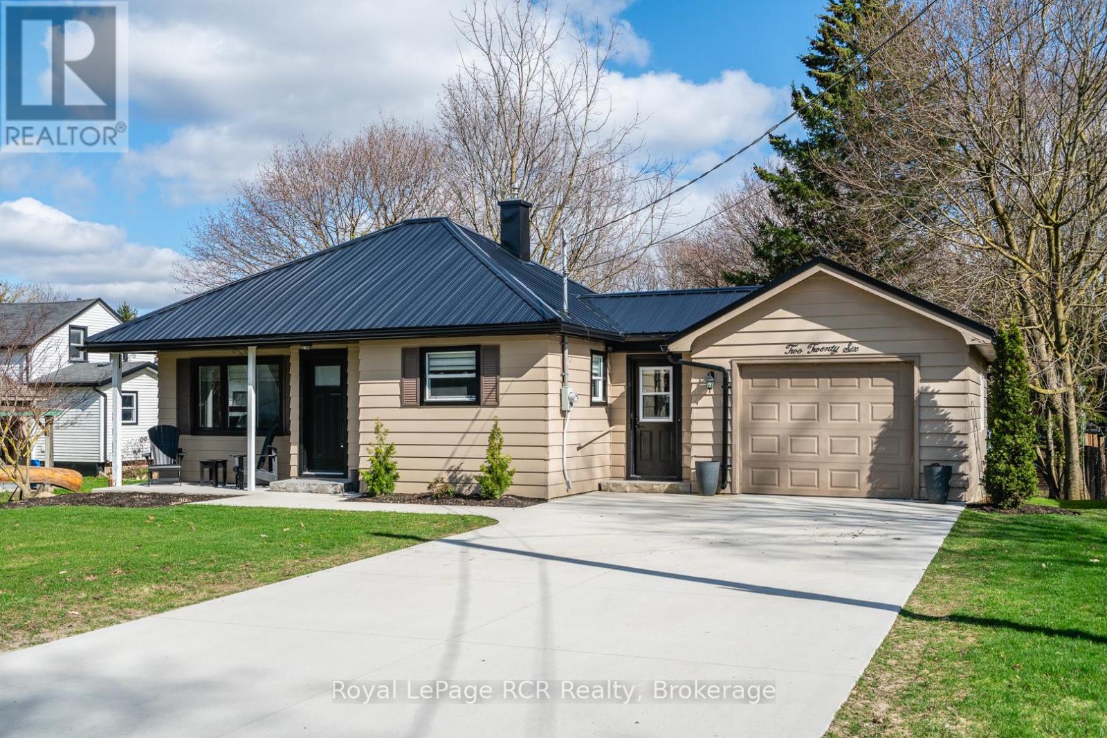 226 Birmingham Street W, Wellington North, Ontario  N0G 2L1 - Photo 3 - X12873820