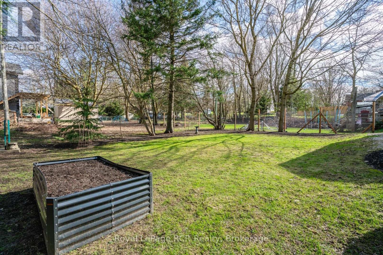 226 Birmingham Street W, Wellington North, Ontario  N0G 2L1 - Photo 37 - X12873820