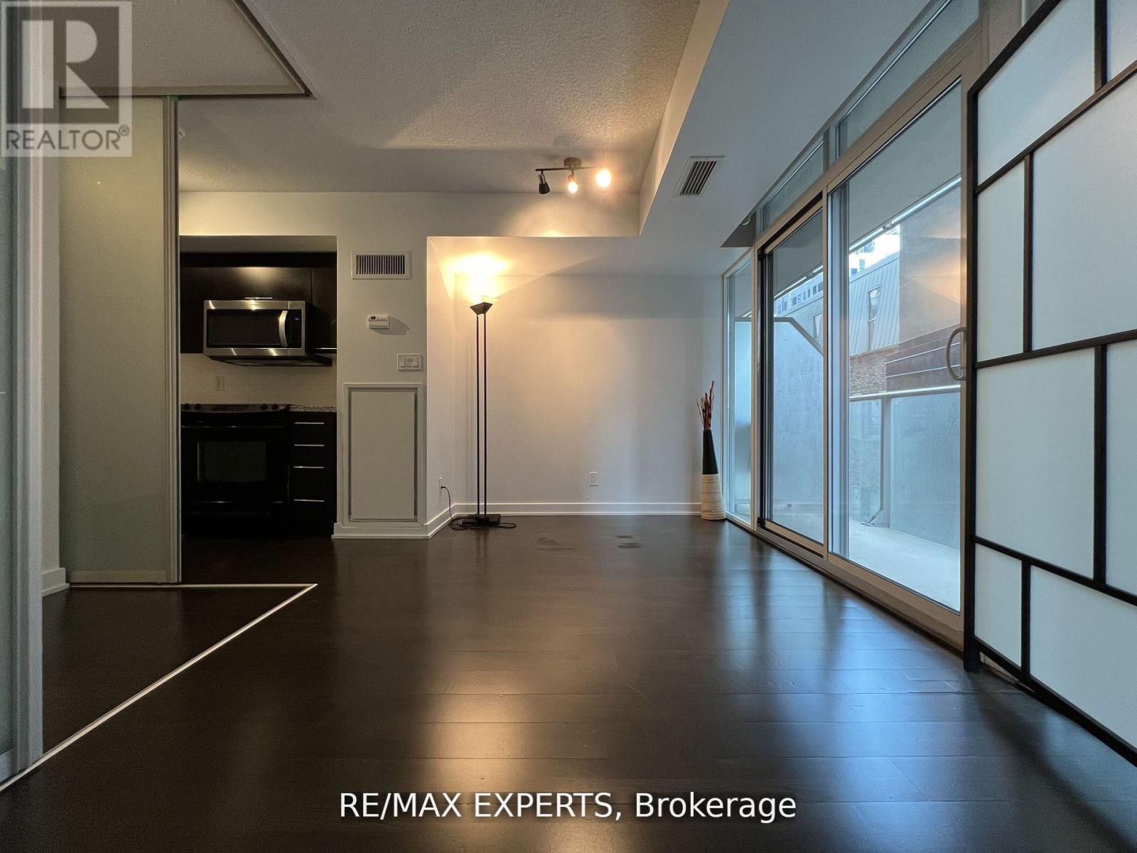 302 - 126 Simcoe Street, Toronto, Ontario  M5H 4E6 - Photo 12 - C13022064