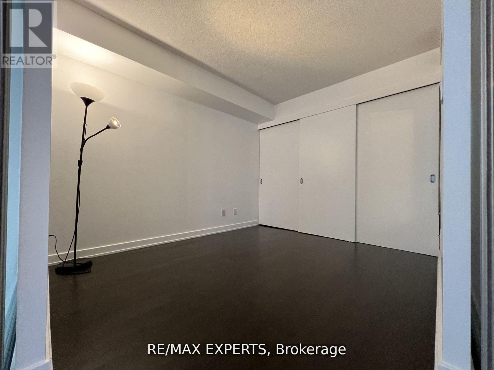 302 - 126 Simcoe Street, Toronto, Ontario  M5H 4E6 - Photo 14 - C13022064