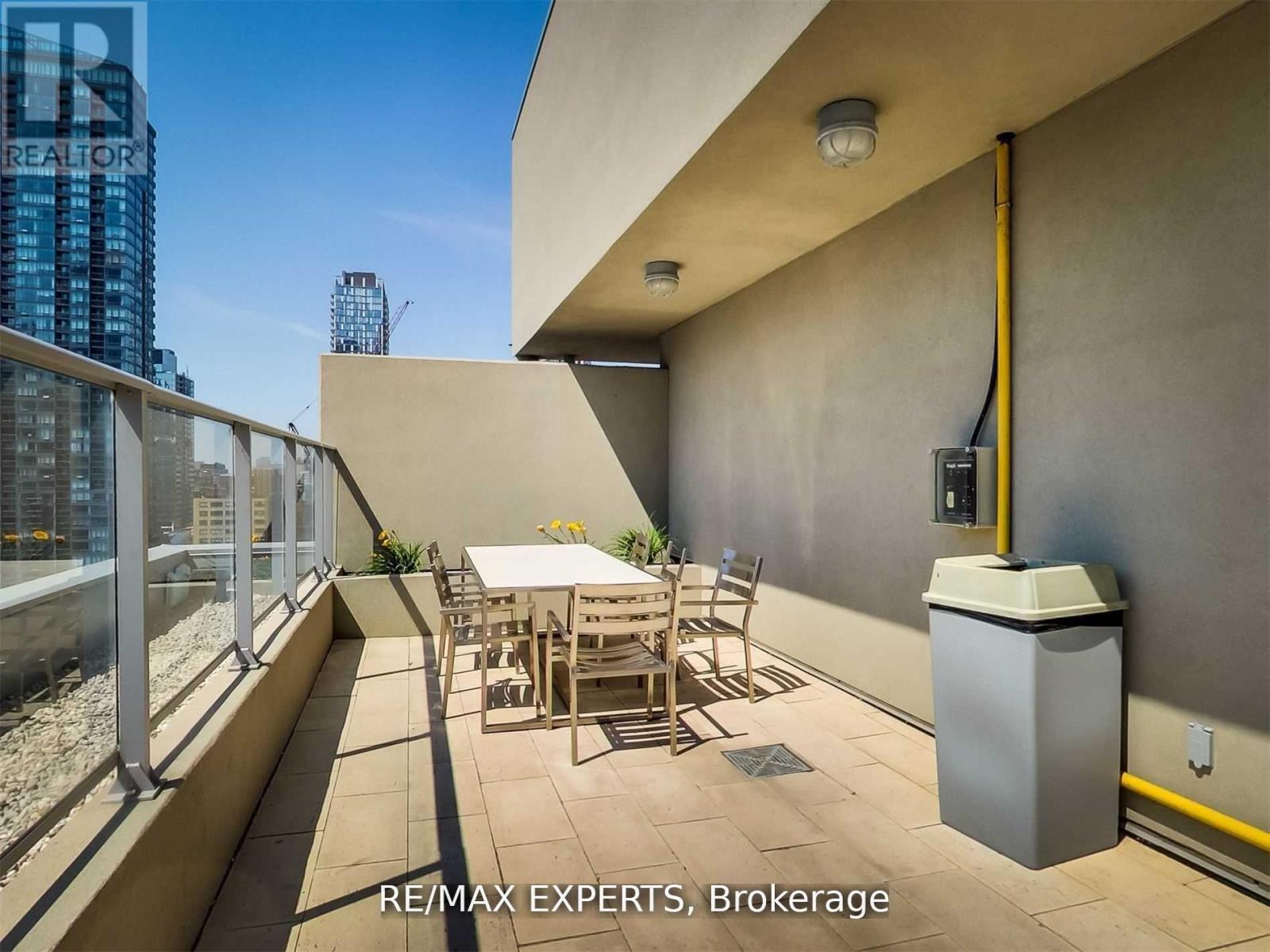 302 - 126 Simcoe Street, Toronto, Ontario  M5H 4E6 - Photo 25 - C13022064