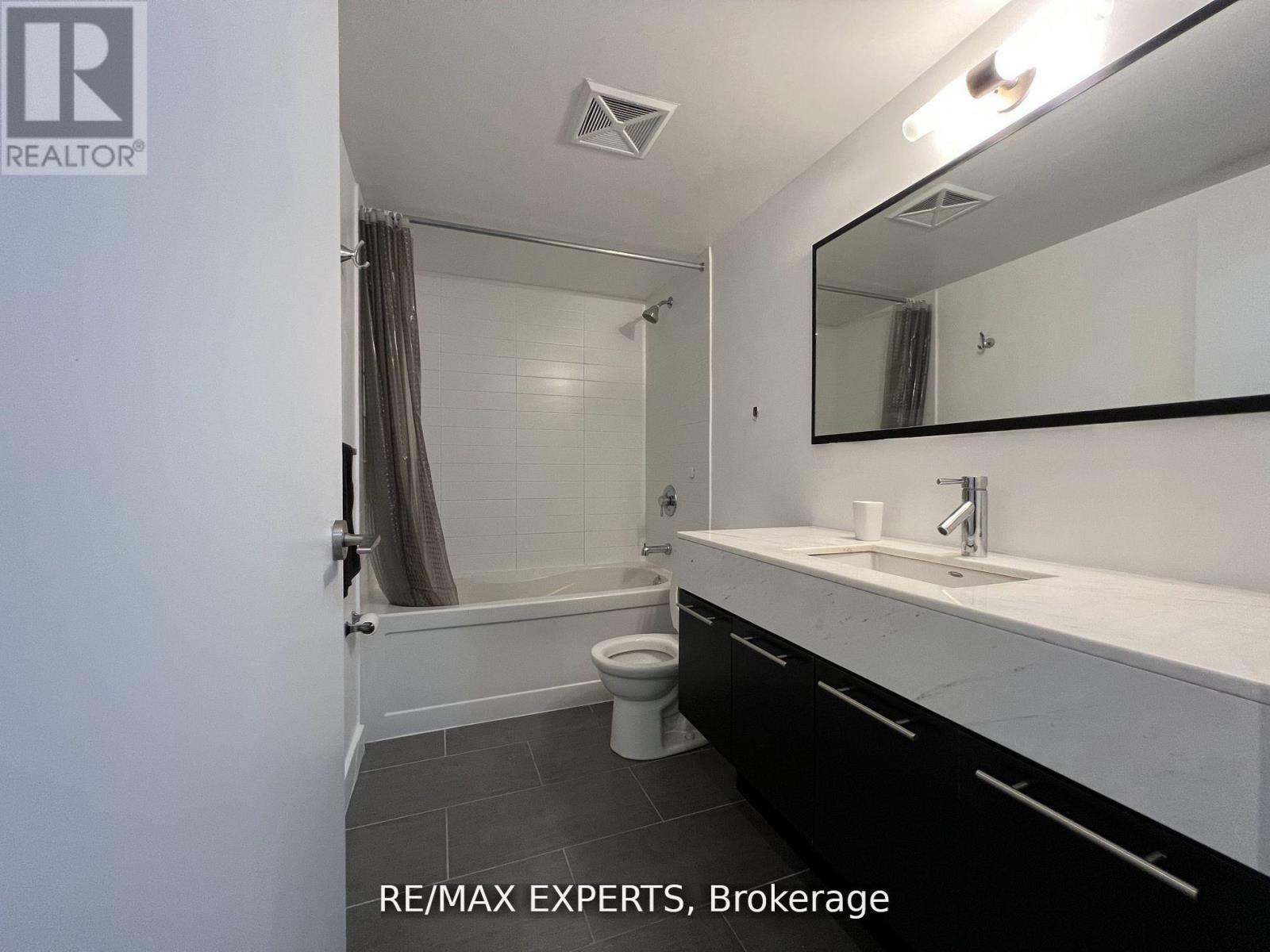 302 - 126 Simcoe Street, Toronto, Ontario  M5H 4E6 - Photo 7 - C13022064