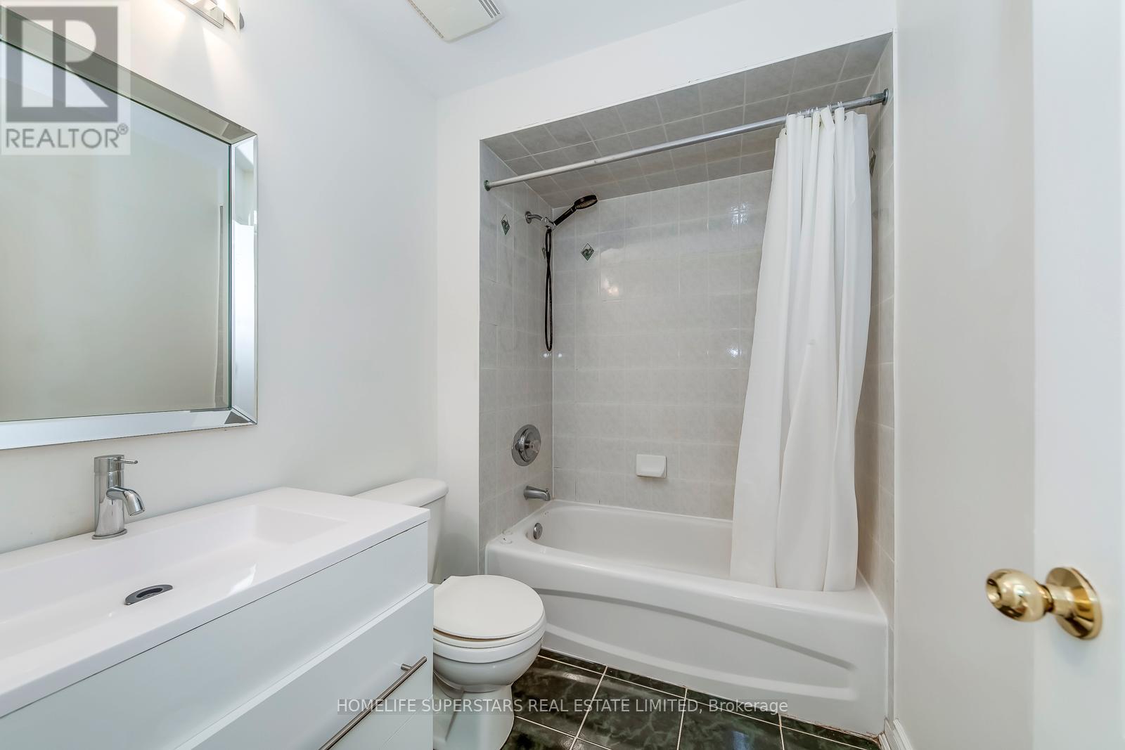 Unit 11 - 605 Shoreline Drive, Mississauga, Ontario  L5B 4K3 - Photo 14 - W13022808