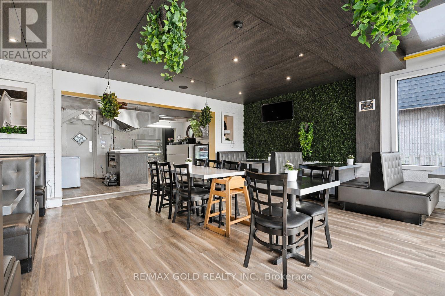 5448 Victoria Avenue, Niagara Falls, Ontario  L2G 3L2 - Photo 7 - X13012468