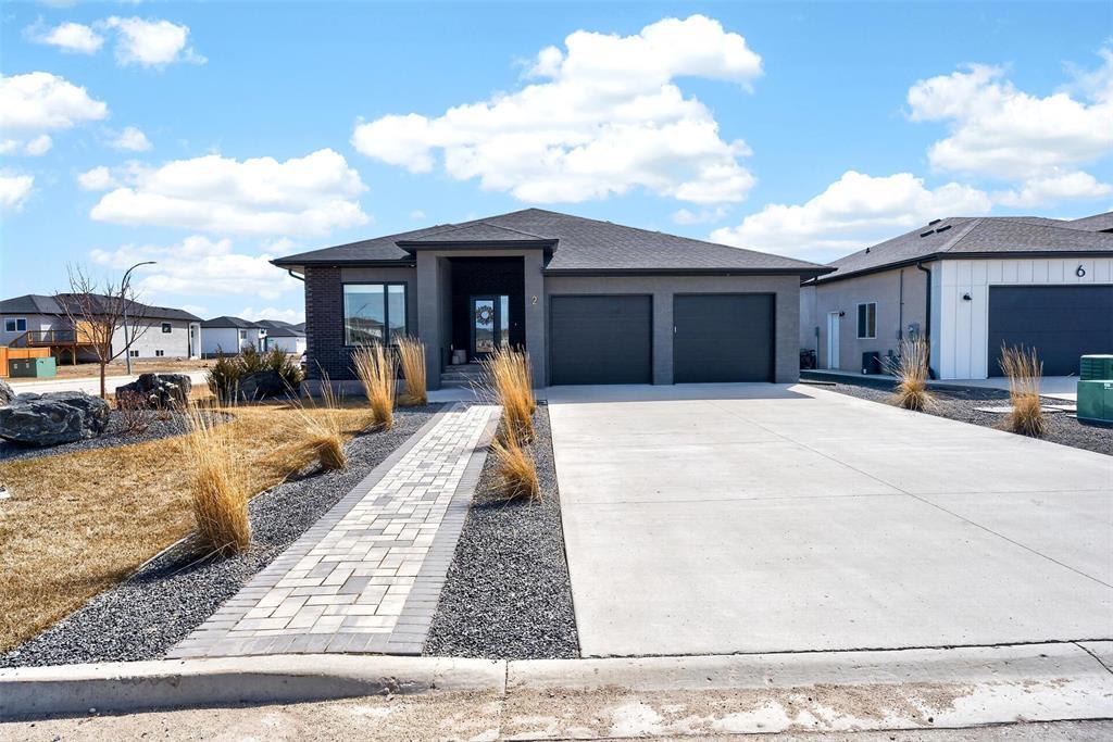 2 Murano Cove, Steinbach, Manitoba