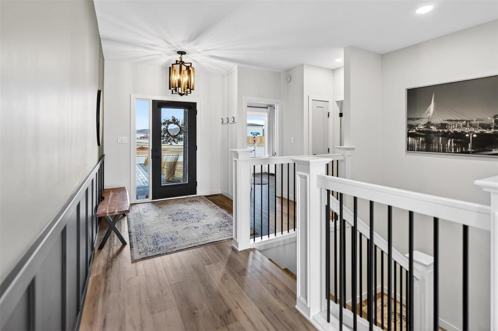 2 Murano Cove, Steinbach, Manitoba  R5G 2W1 - Photo 2 - 202607740