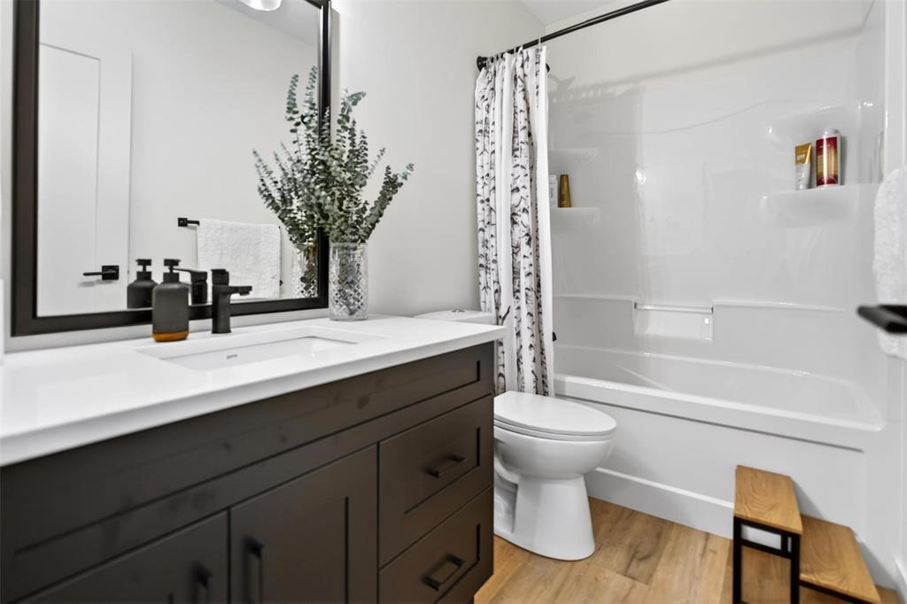 2 Murano Cove, Steinbach, Manitoba  R5G 2W1 - Photo 24 - 202607740