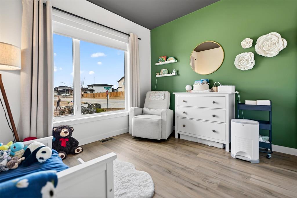 2 Murano Cove, Steinbach, Manitoba  R5G 2W1 - Photo 4 - 202607740